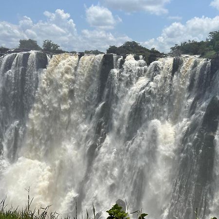 Zambezi Dusk Villa ลิฟวิงสโตน ภายนอก รูปภาพ